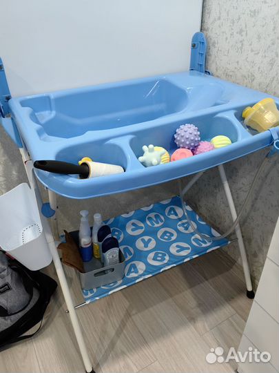 Пеленальный столик и ванночка