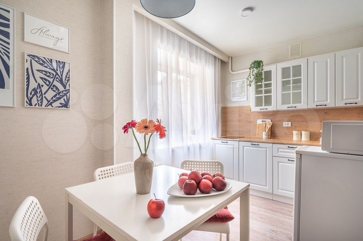 1-к. квартира, 42 м², 1/5 эт.