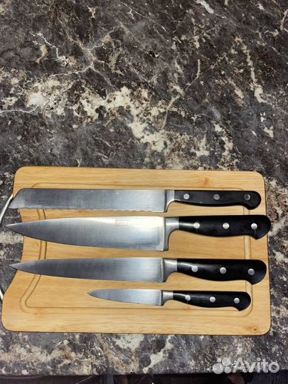 Набор кухонных ножей+форма д/выпечки+щипцы