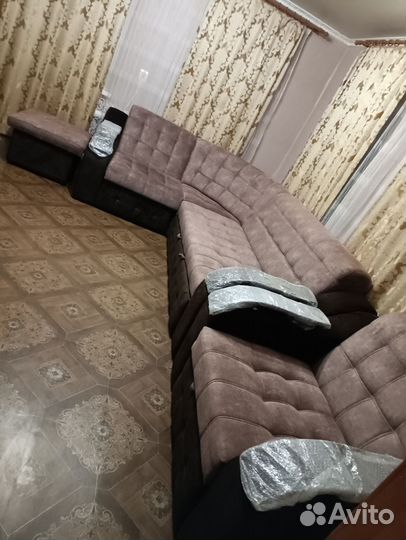 Диван угловой с креслом и пуфиком новый