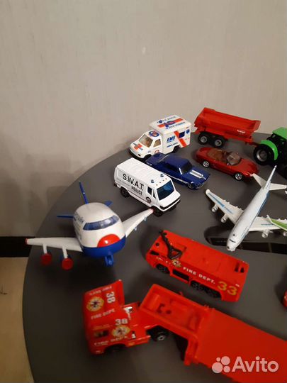 Игрушки машинки самолеты