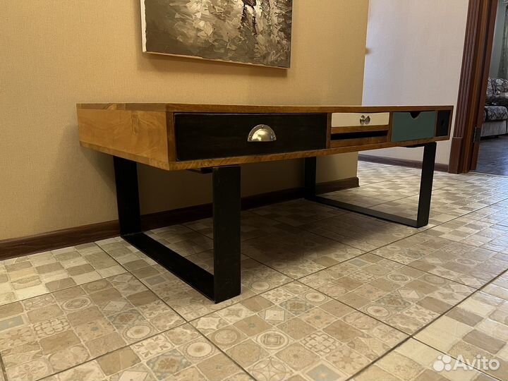 Тумба под телевизор из массива