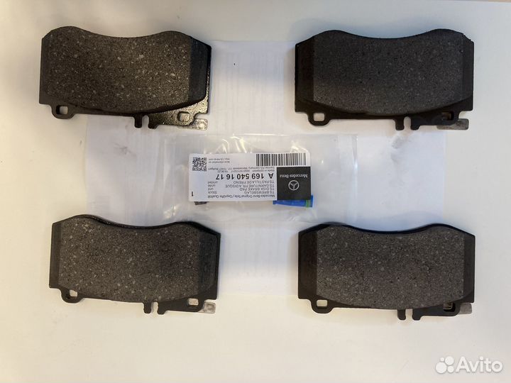 Передние тормозные колодки Mercedes W212