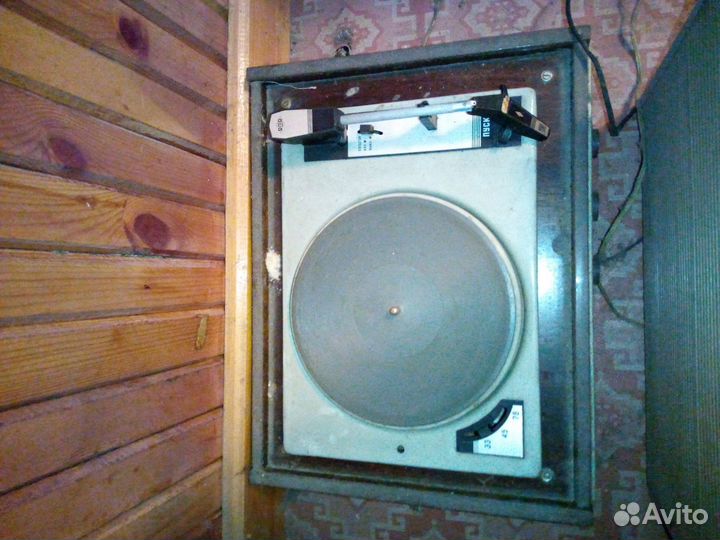 Проигрыватель винила Рига