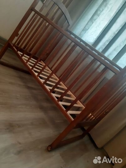 Детская кроватка