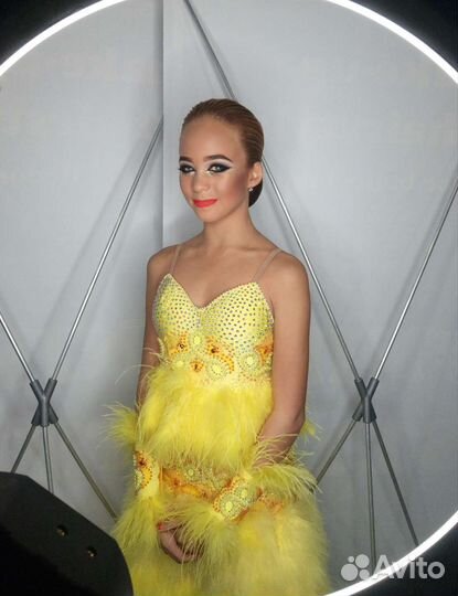 Платье для танцев Ю-2, Молодежь