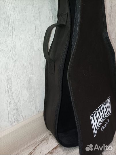 Укулеле тенор