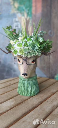 Подарок. Кашпо с цветами