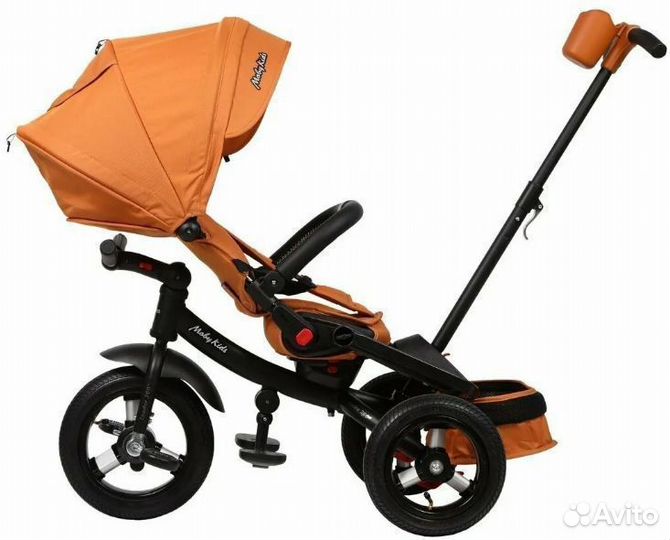 Трехколесный велосипед с ручкой Moby kids