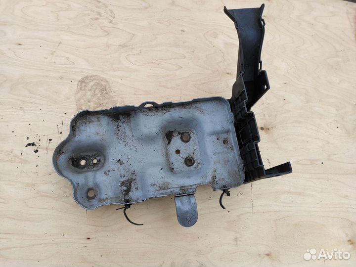 Площадка под Акб на Опель Антара