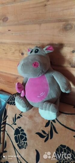 Мягкая игрушка бегемот