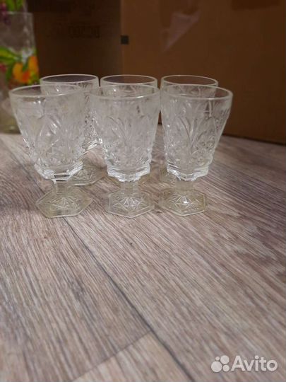 Рюмки на ножке хрустальные