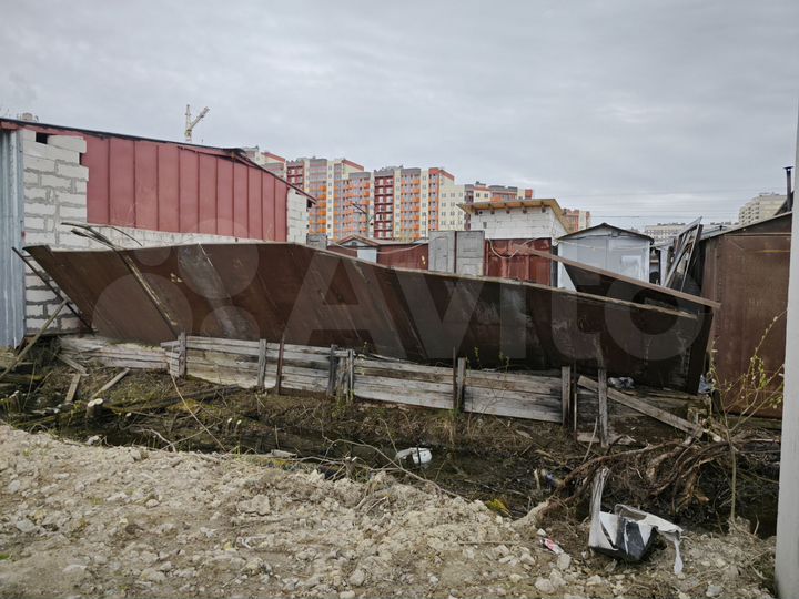 Гараж, > 30 м²