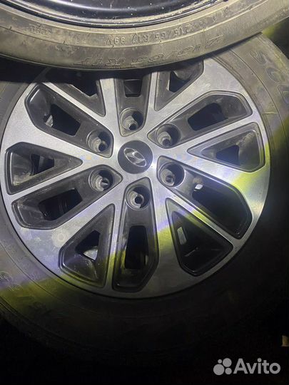 R17 Pirelli Scorpion Verde 215/65, PCD 6x139.7 DIA 67.1