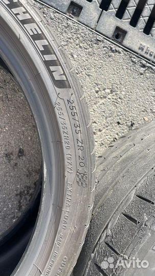 Michelin Pilot Sport 4 S 255/35 R20 и 315/30 R21 105Y