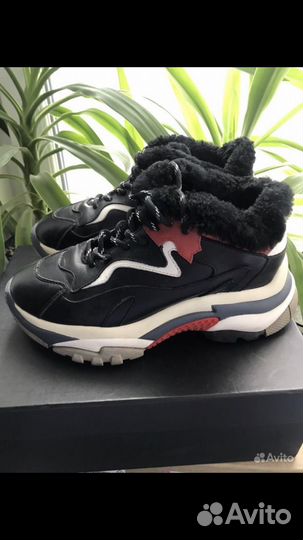 Кроссовки tendance