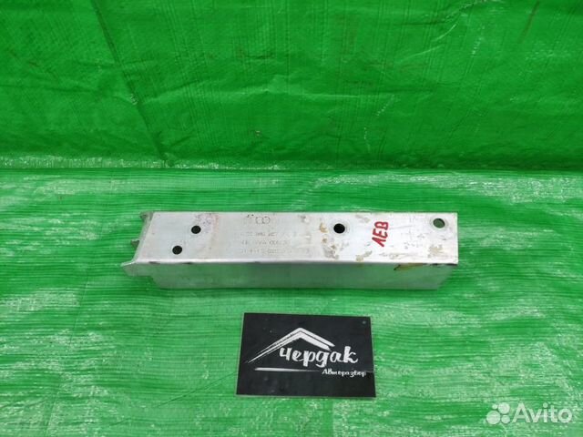 Кронштейн усилителя бампера зад лев Audi Q5 08-17