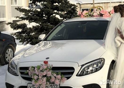 Украшения для авто на свадьбу. Розовые цветы