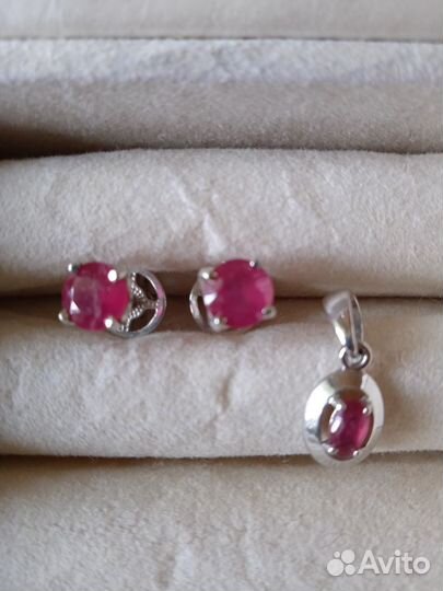 Серебряный комплект с рубином
