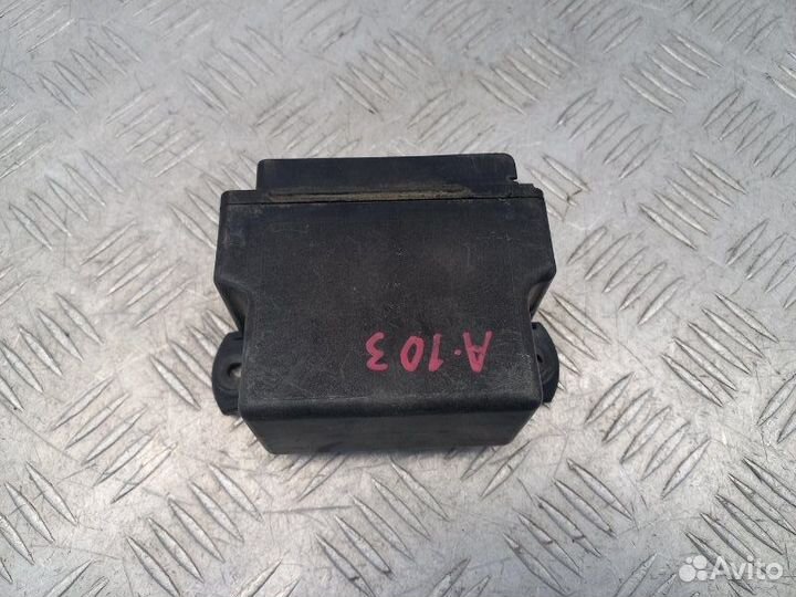 Блок реле Mercedes-Benz T1 207