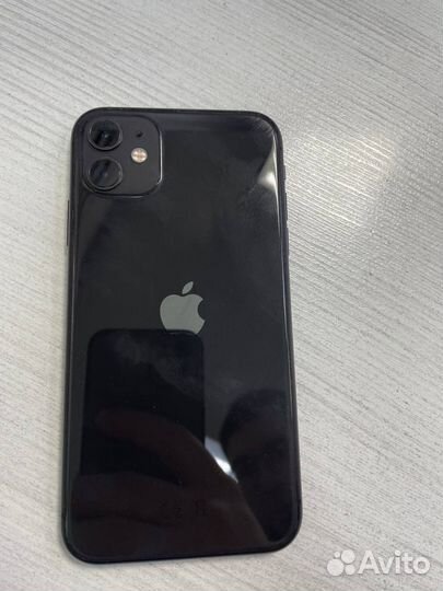 iPhone 11, 64 ГБ