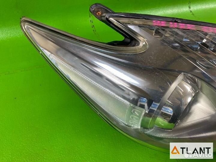 Фара передняя правая toyota prius