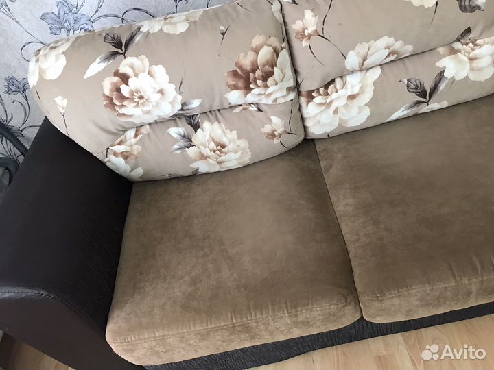 Продам диван и два кресла