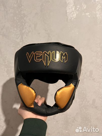 Боксерский шлем venum