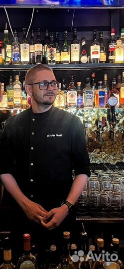 Бариста в кофейню