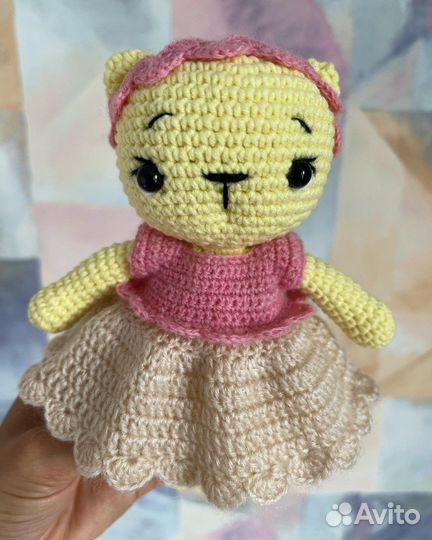 Кошечка вязанная