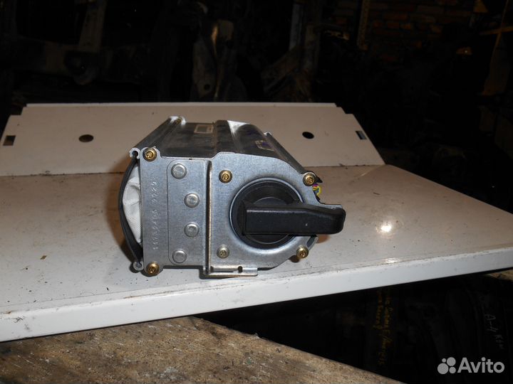 Подушка безопасности 1J0880204B Volkswagen Golf 4