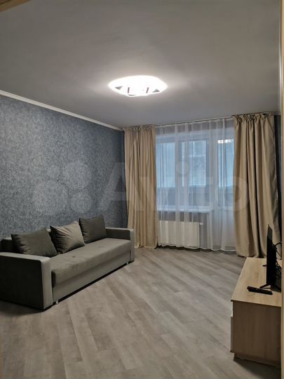 1-к. квартира, 43 м², 1/4 эт.
