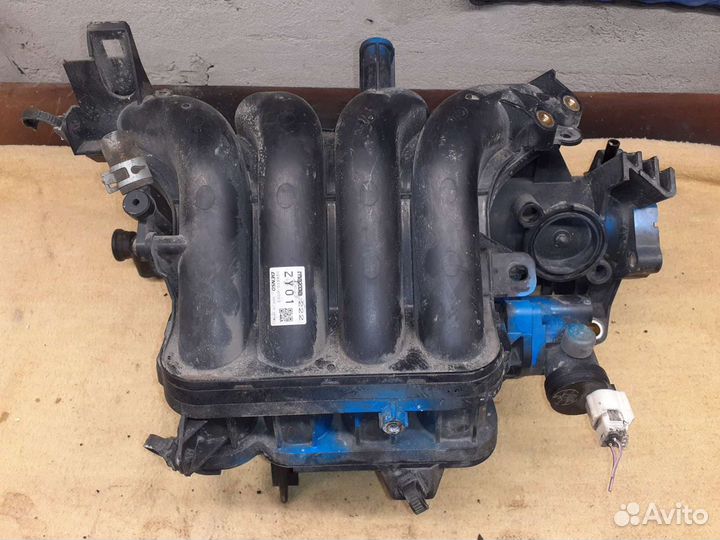 Впускной коллектор Мазда 3