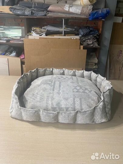 Лежанка для большой собаки новая