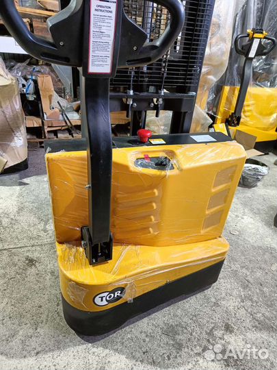 Штабелер самоходный TOR 1,5т на 1,6м