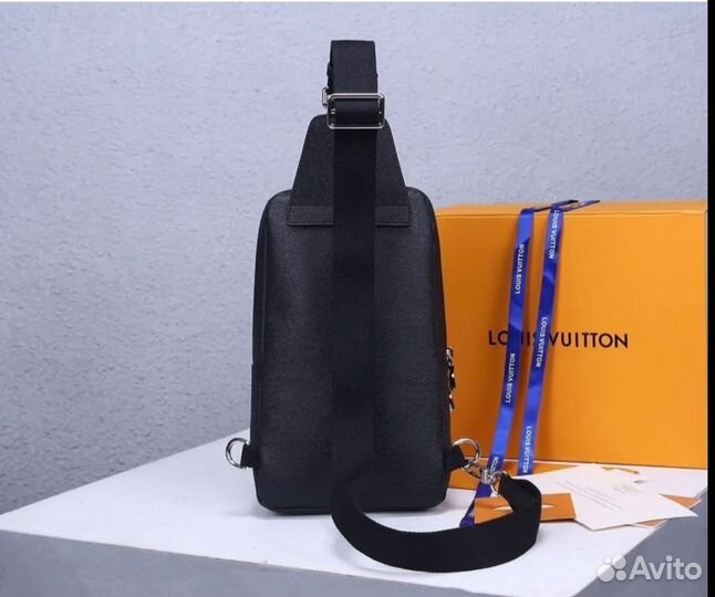 Сумка для подмышек Louis Vuitton