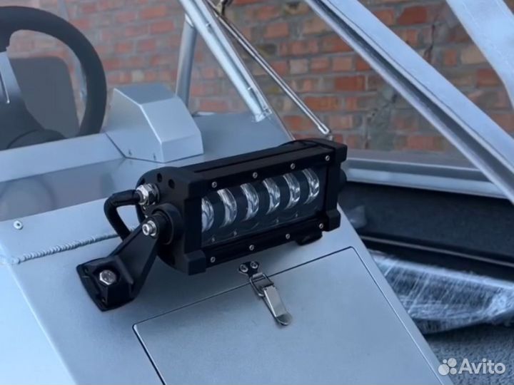 Лодка BRO 4.2 console