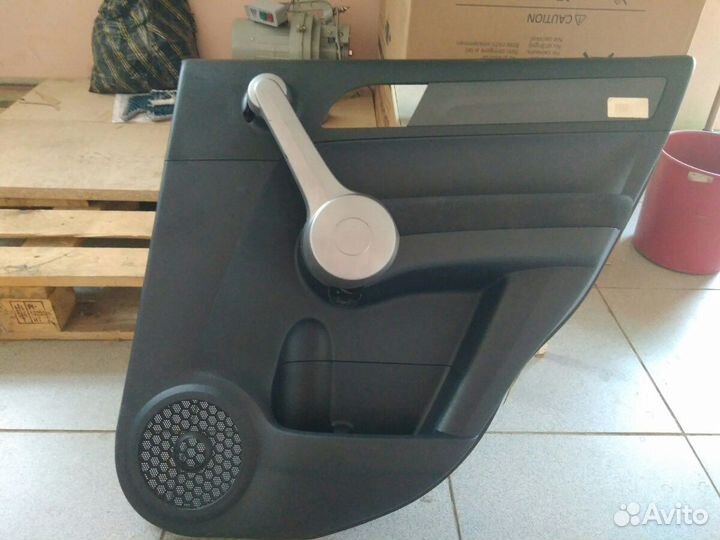 Обшивка дрери Honda CRV III