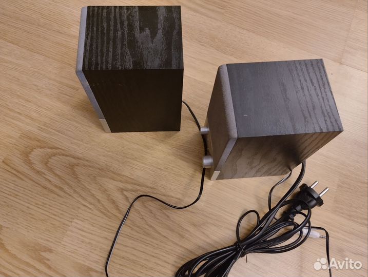 Активные колонки Edifier R 18