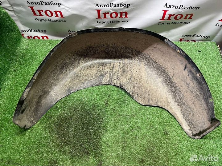 Задний левый правый подкрылок W124 Mercedes