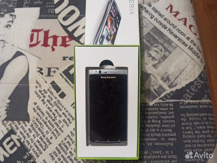 Sony Ericsson Xperia arc, 512 МБ