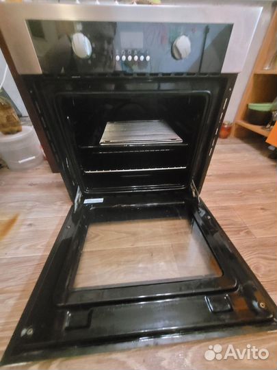 Духовой шкаф