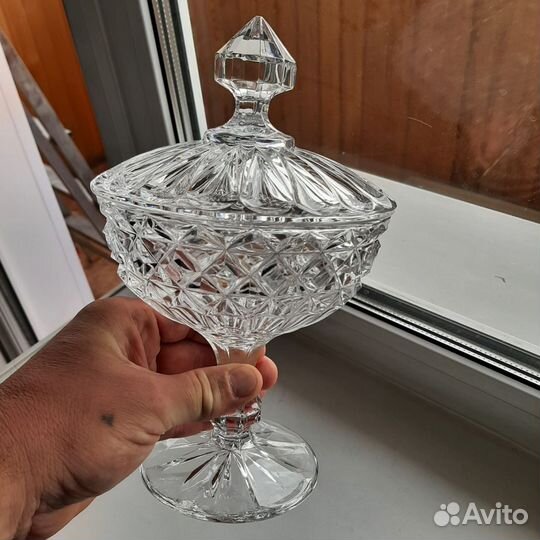 Вазы хрустальные