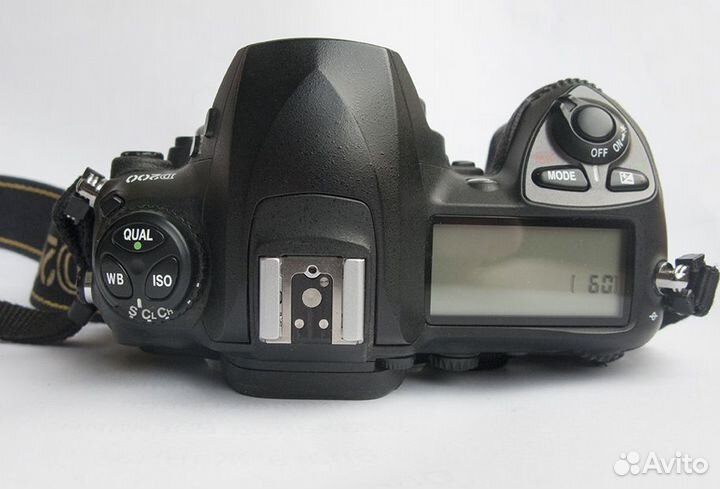 Зеркальная камера Nikon D200 в комплекте