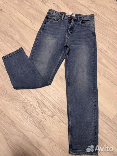 Джинсы bershka mom 38