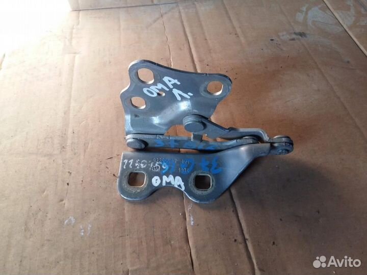 Петля капота левая Opel Meriva A 2003-2010