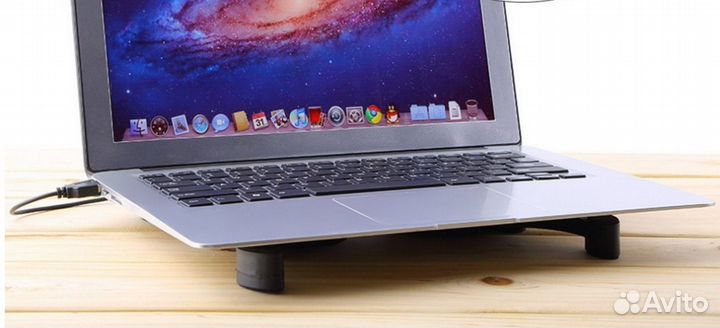 Охлаждающая подставка для ноутбука