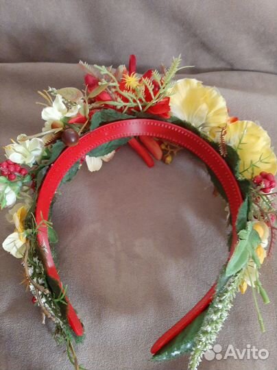 Ободок для волос ручной работы с цветами