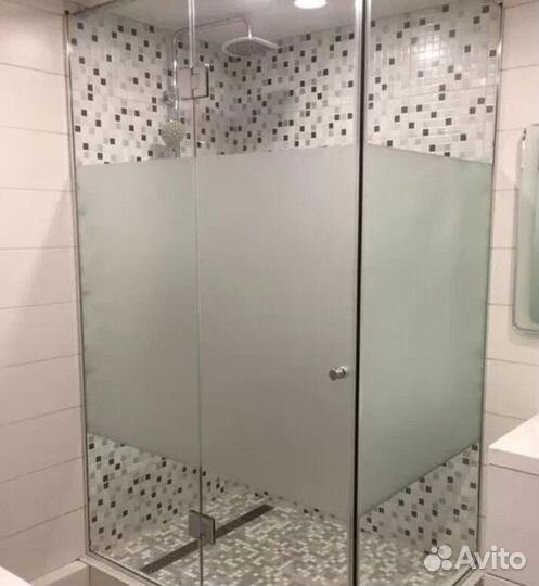 Перегородки из стекла в душевую под ключ