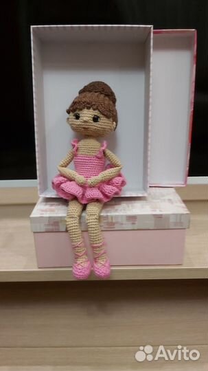 Кукла балерина вязаная